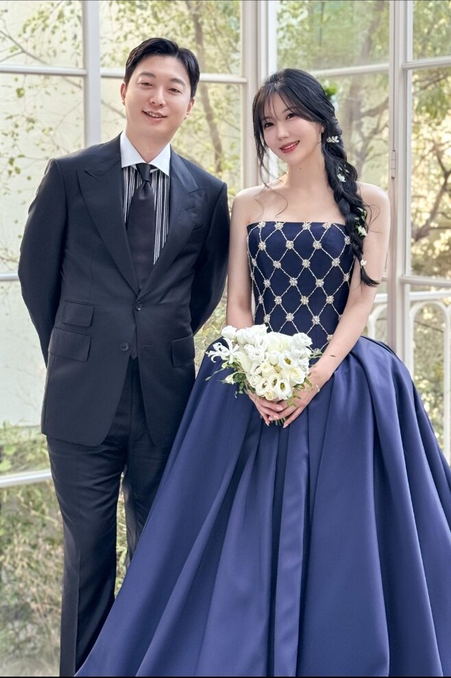 나란히 선 신랑 신부